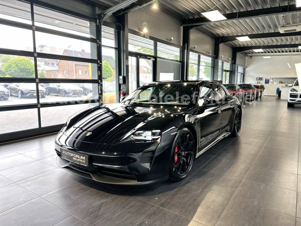 Porsche Taycan GTS Sport Turismo