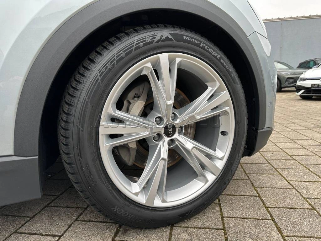 Audi Q8 45 3.0 TDI mHEV quattro tiptronic