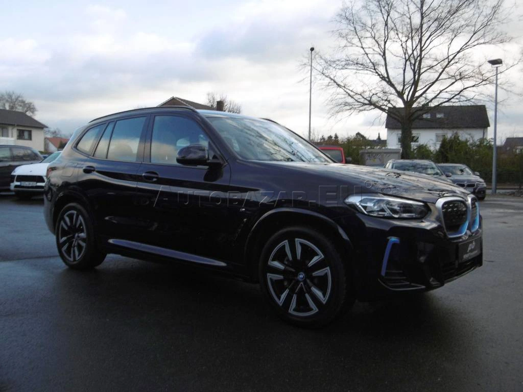 BMW iX3 A/T