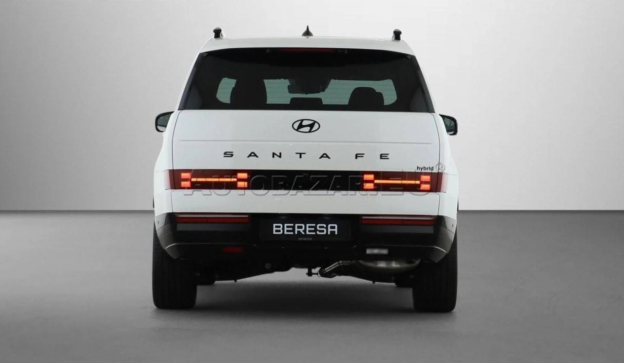 Hyundai Santa Fe HEV