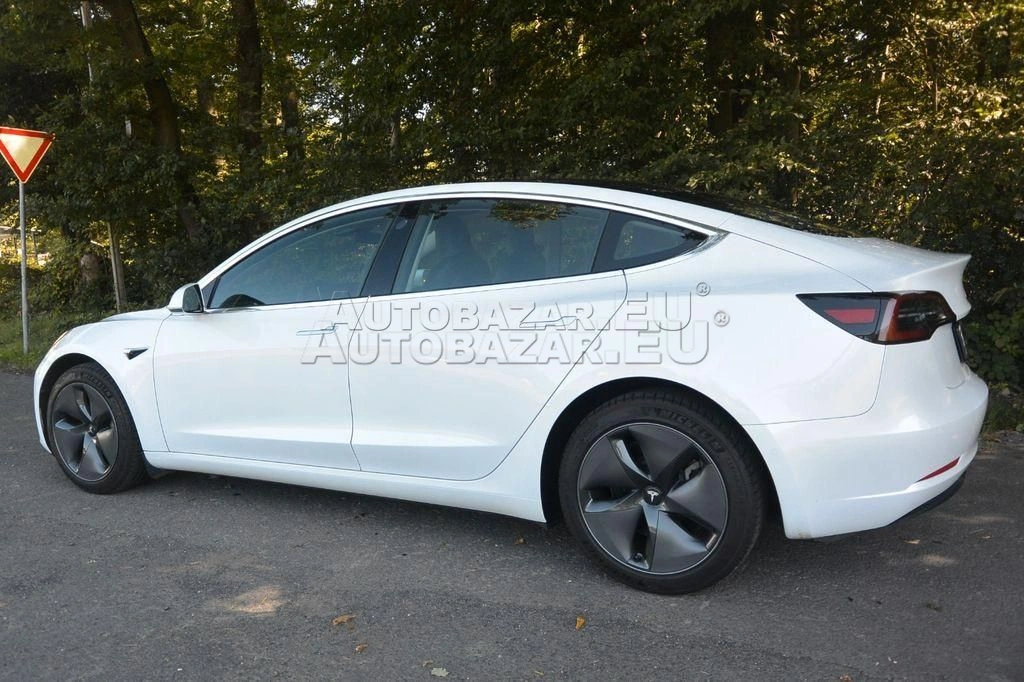 Tesla Model 3 Standard Range Plus 54kWh RWD