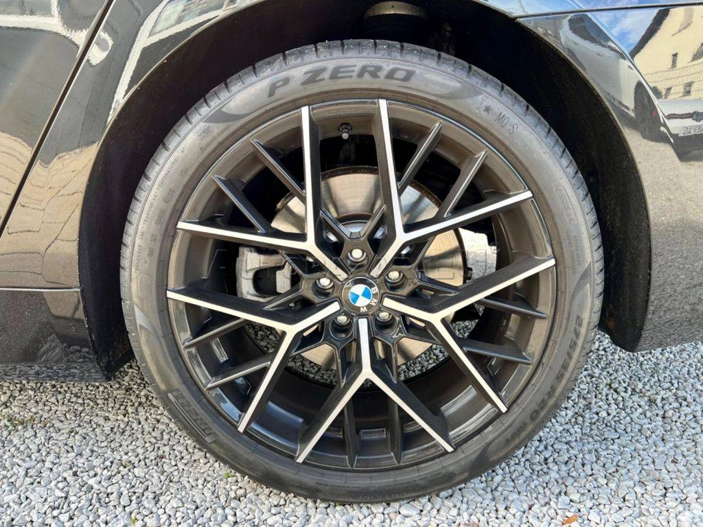BMW Rad 7 730d mHEV A/T