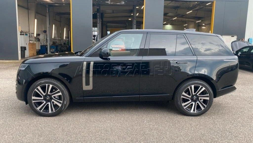 Land Rover Range Rover 3.0D MHEV D300 HSE AWD A/T
