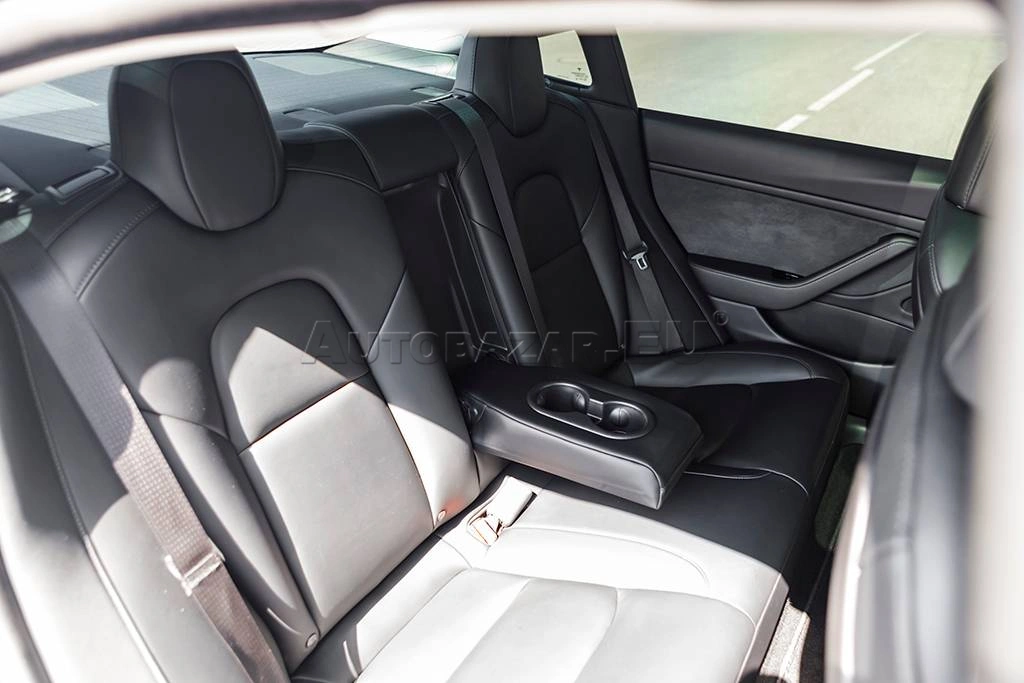 Tesla Model 3 2020 na predaj – fotografia 29
