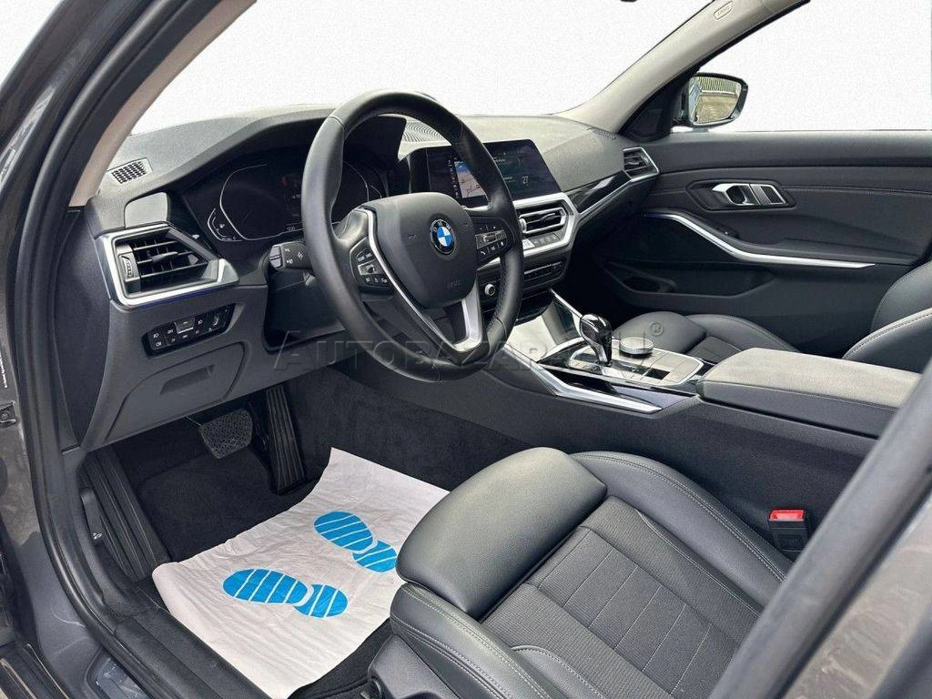 BMW Rad 3 320i A/T