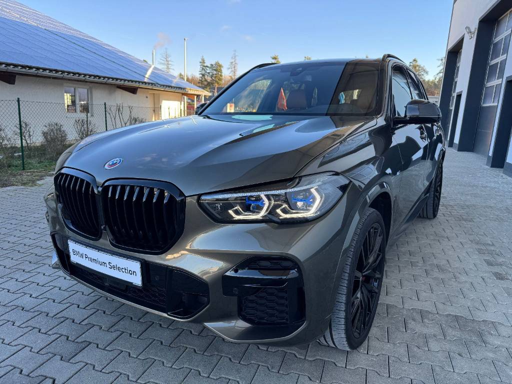 BMW X5 xDrive40i mHEV A/T