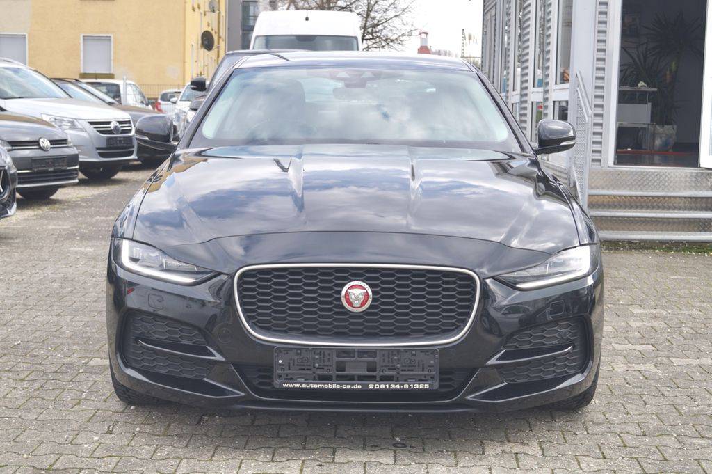 Jaguar XE 2.0D I4 Std S AWD AT