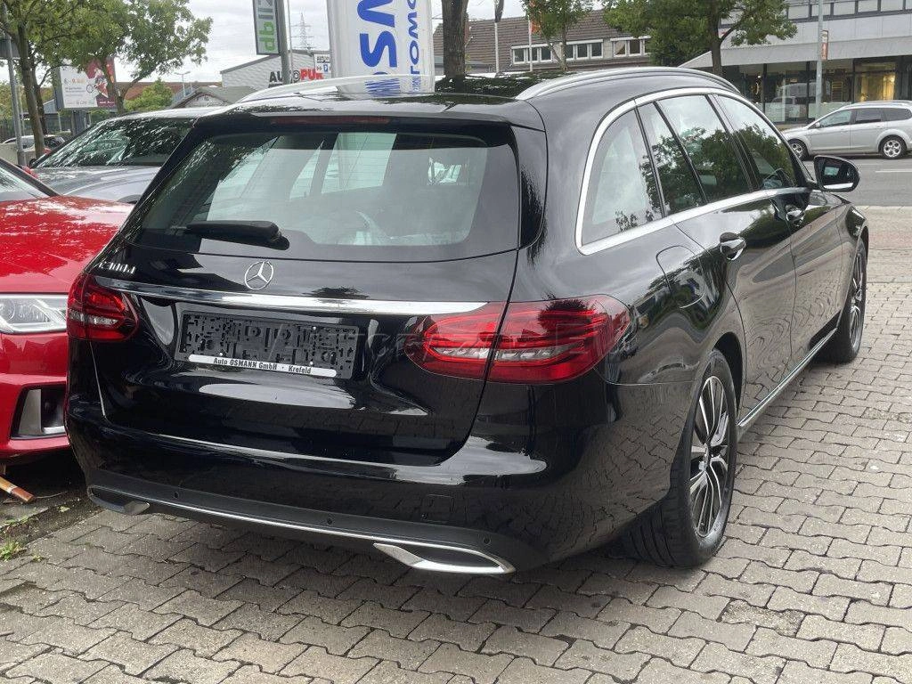Mercedes-Benz C trieda Kombi 300 d A/T