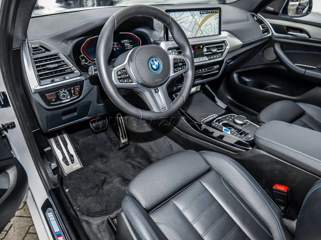 BMW iX3 A/T