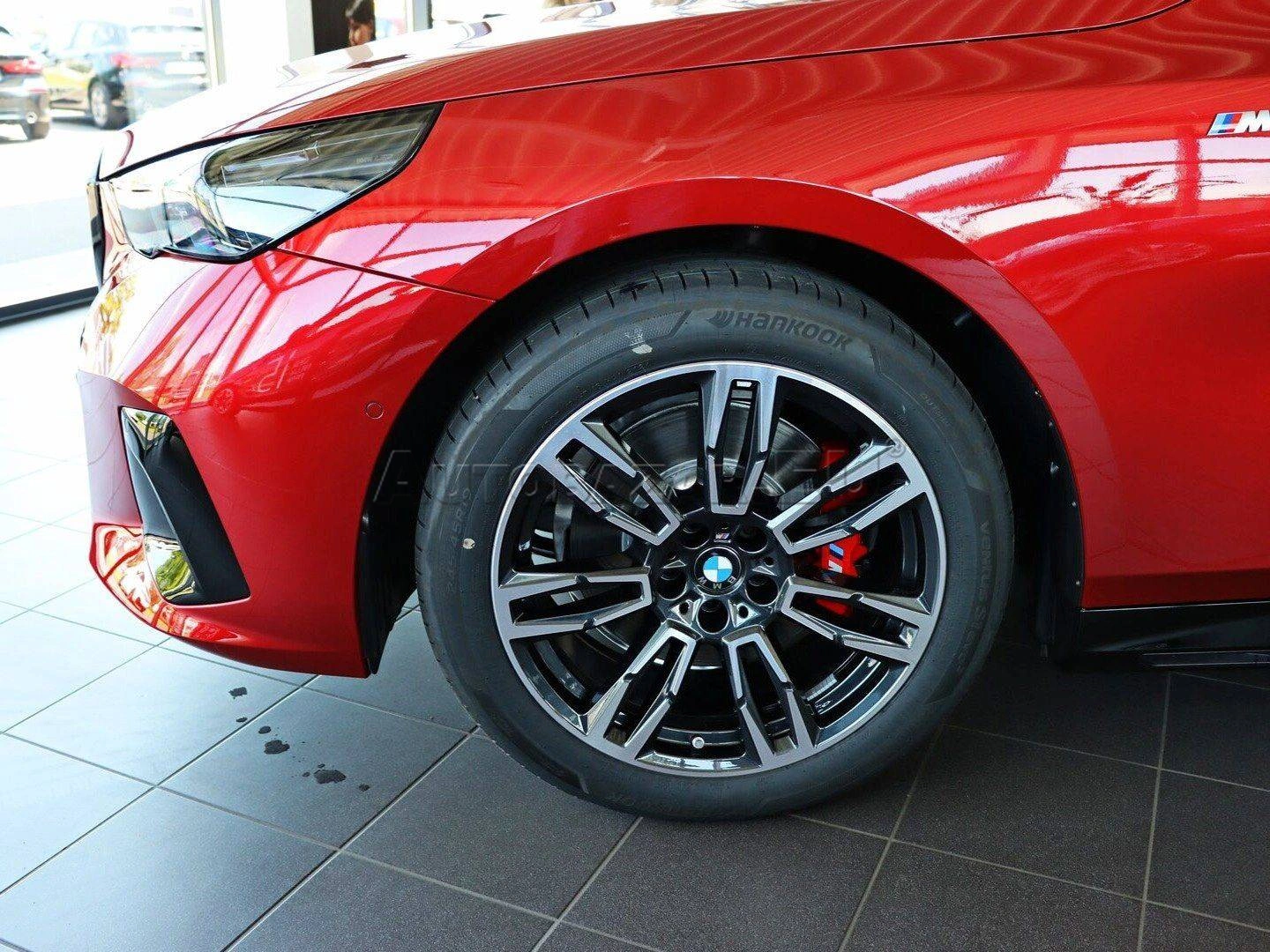 BMW Rad 5 Touring 520 d xDrive  M-Sport