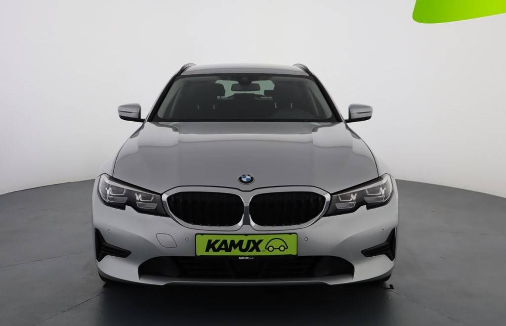 BMW Rad 3 Touring 330d  A/T