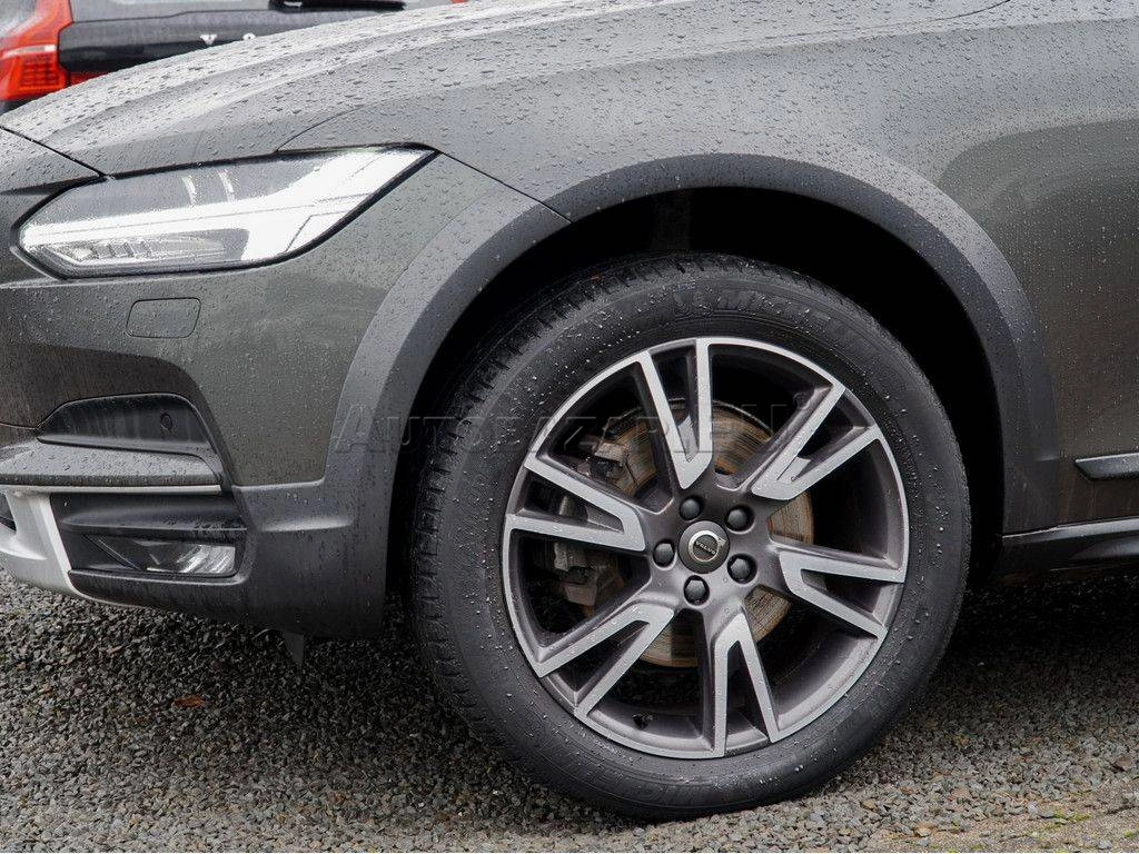 Volvo V90 CC D4 Cross Country Pro AWD A/T