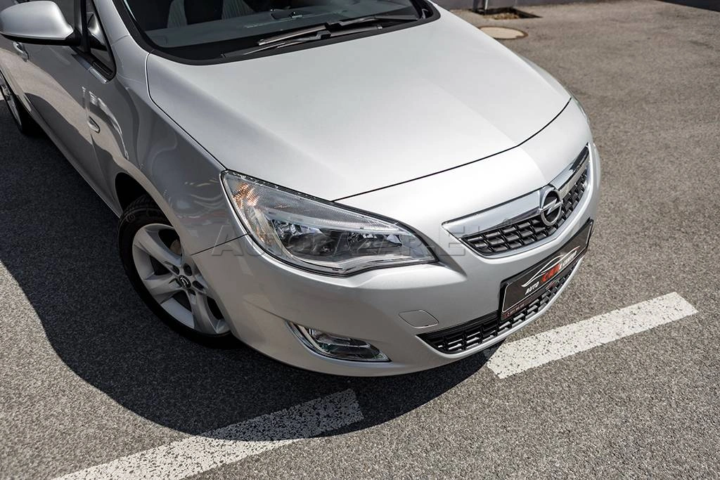 Opel Astra 1.6 ECOTEC Enjoy