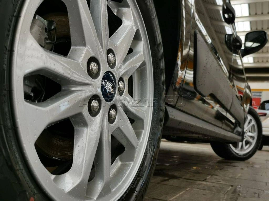 Ford Transit Connect 1.5TDCi EcoBlue Trend L2 T230 A/T