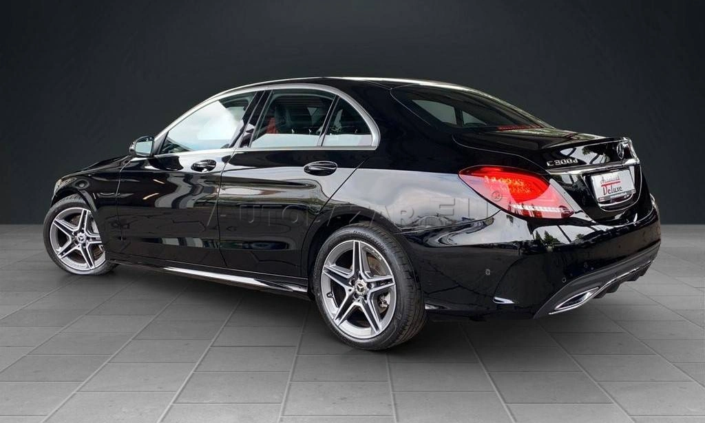 Mercedes-Benz C trieda Sedan 300 d A/T