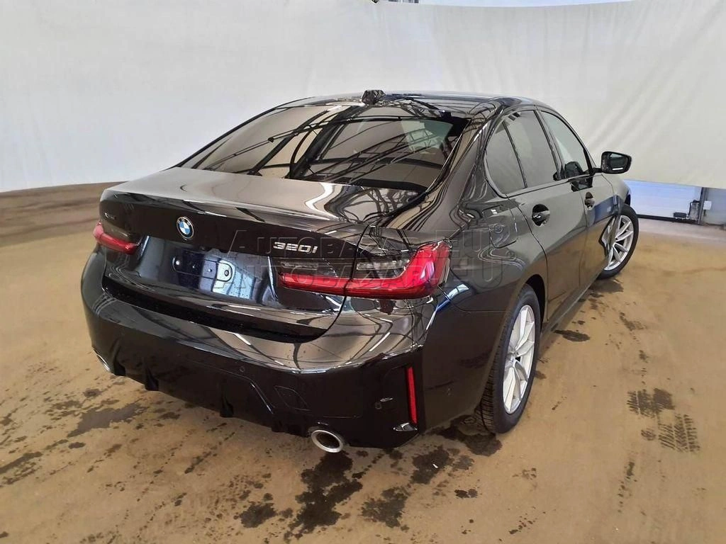 BMW rad 3 320i xDrive A/T