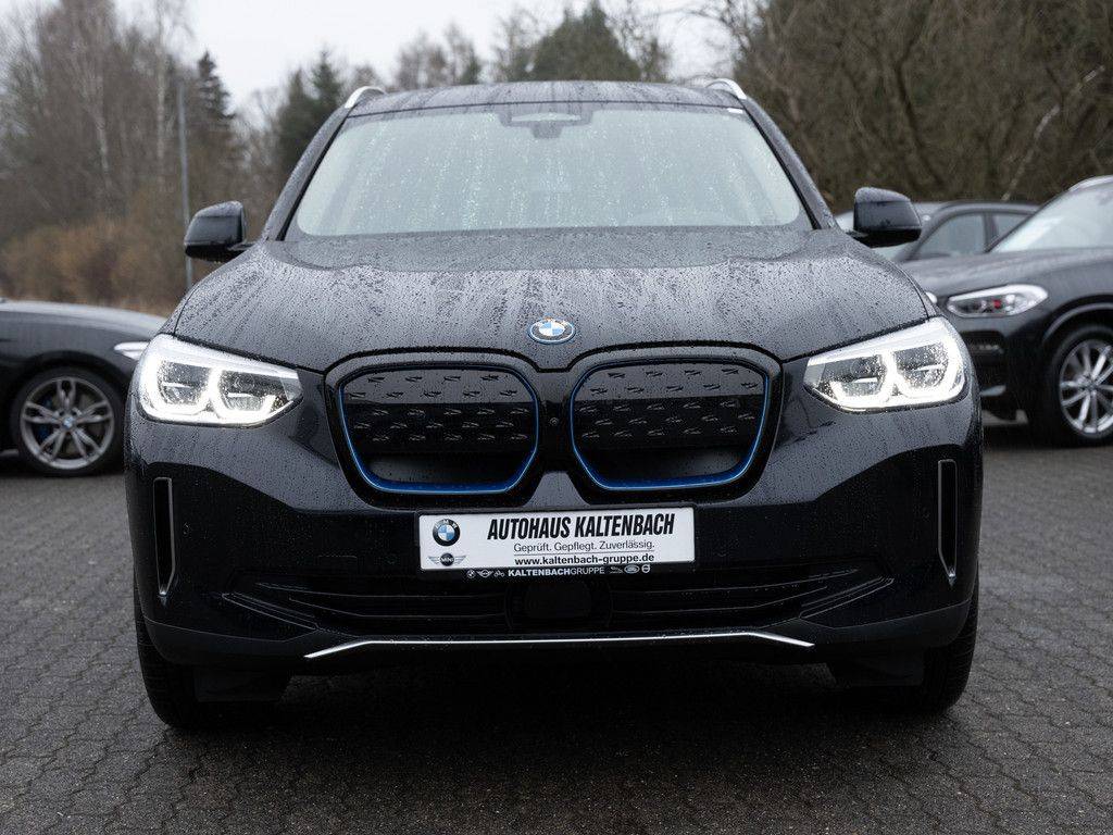 BMW iX3 A/T