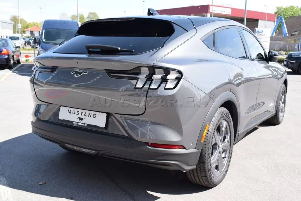 Ford Mustang Mach-E 75,7kWh RWD STD