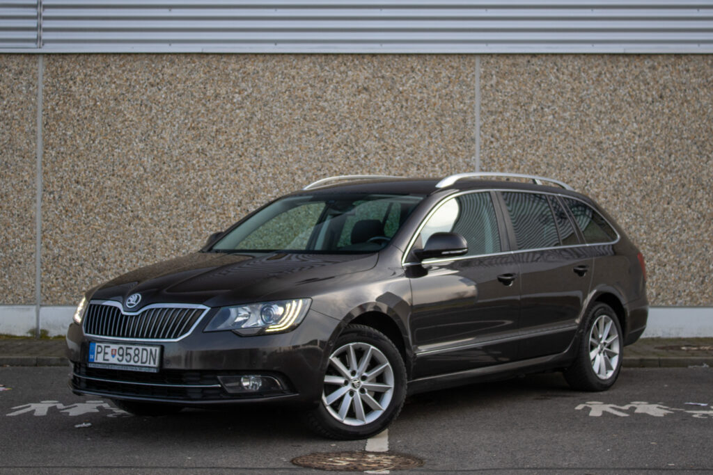 Škoda Superb Combi