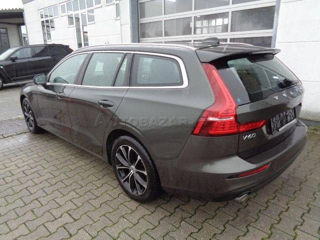 Volvo V60 D4 Momentum Pro A/T