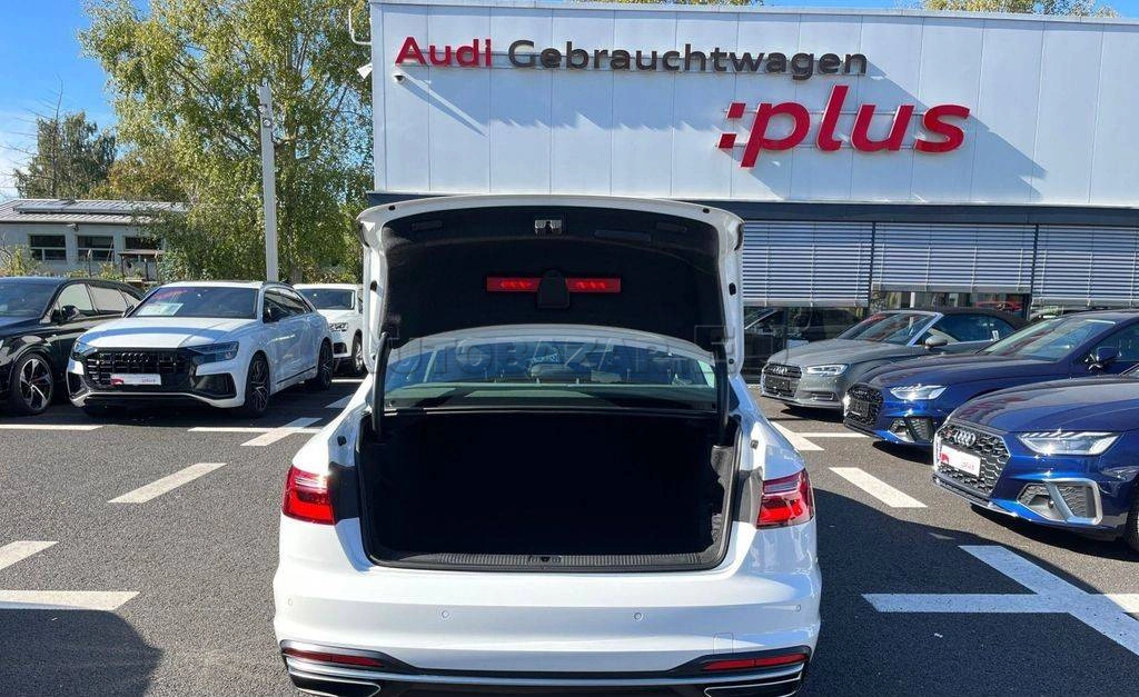 Audi A4 30 2.0 TDI  S tronic