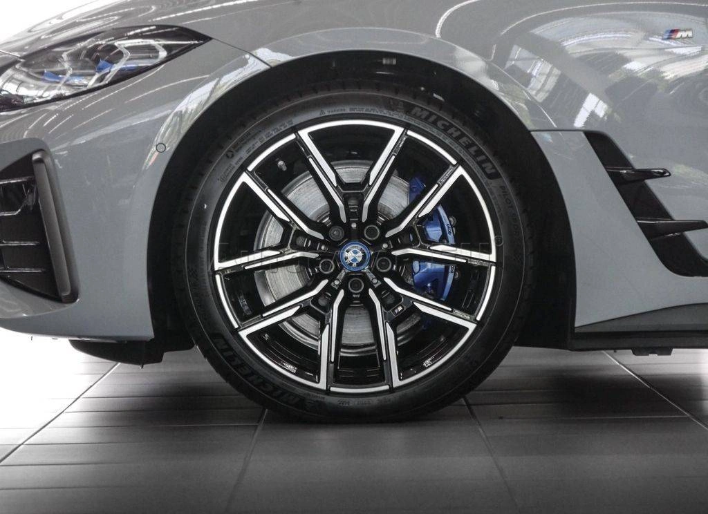 BMW i4 M50