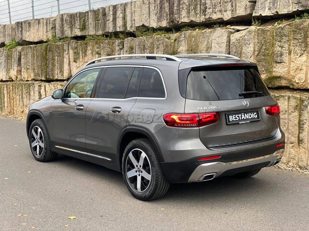 Mercedes-Benz GLB 200d A/T