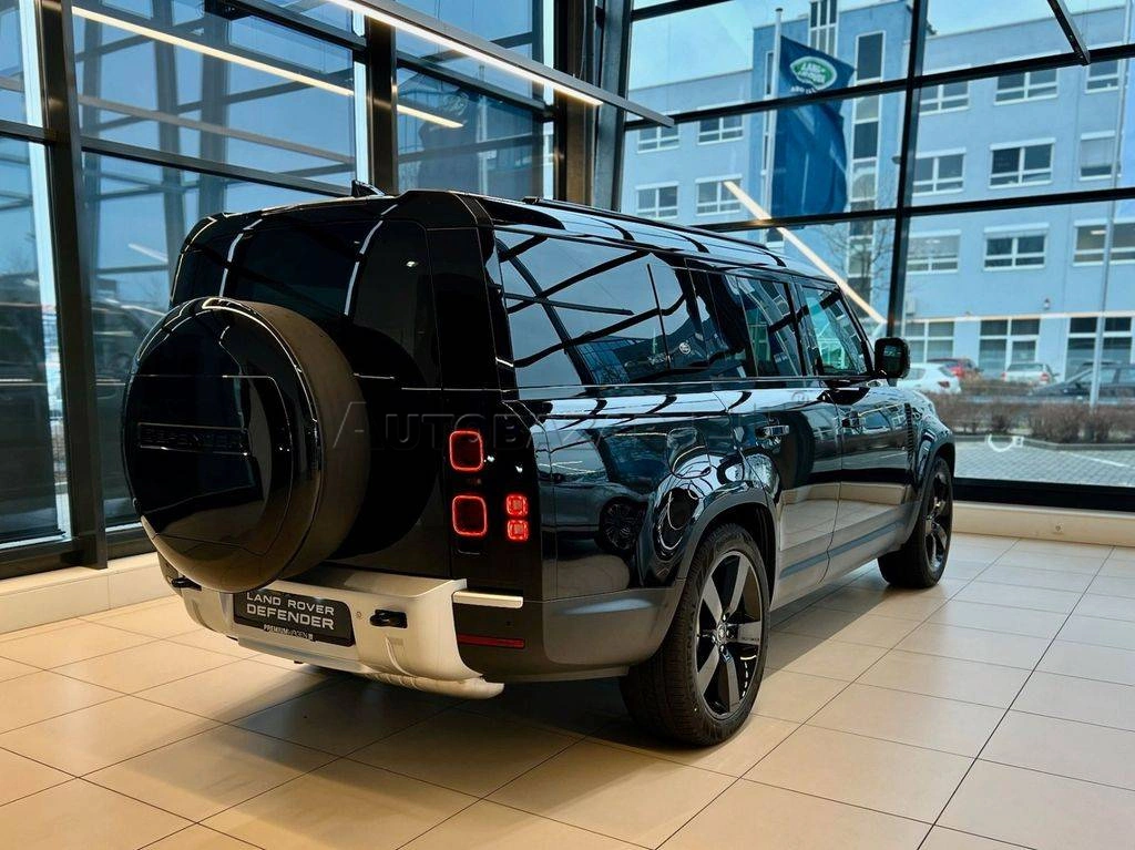 Land Rover Defender 130 3.0D I6 D300 MHEV SE A/T AWD