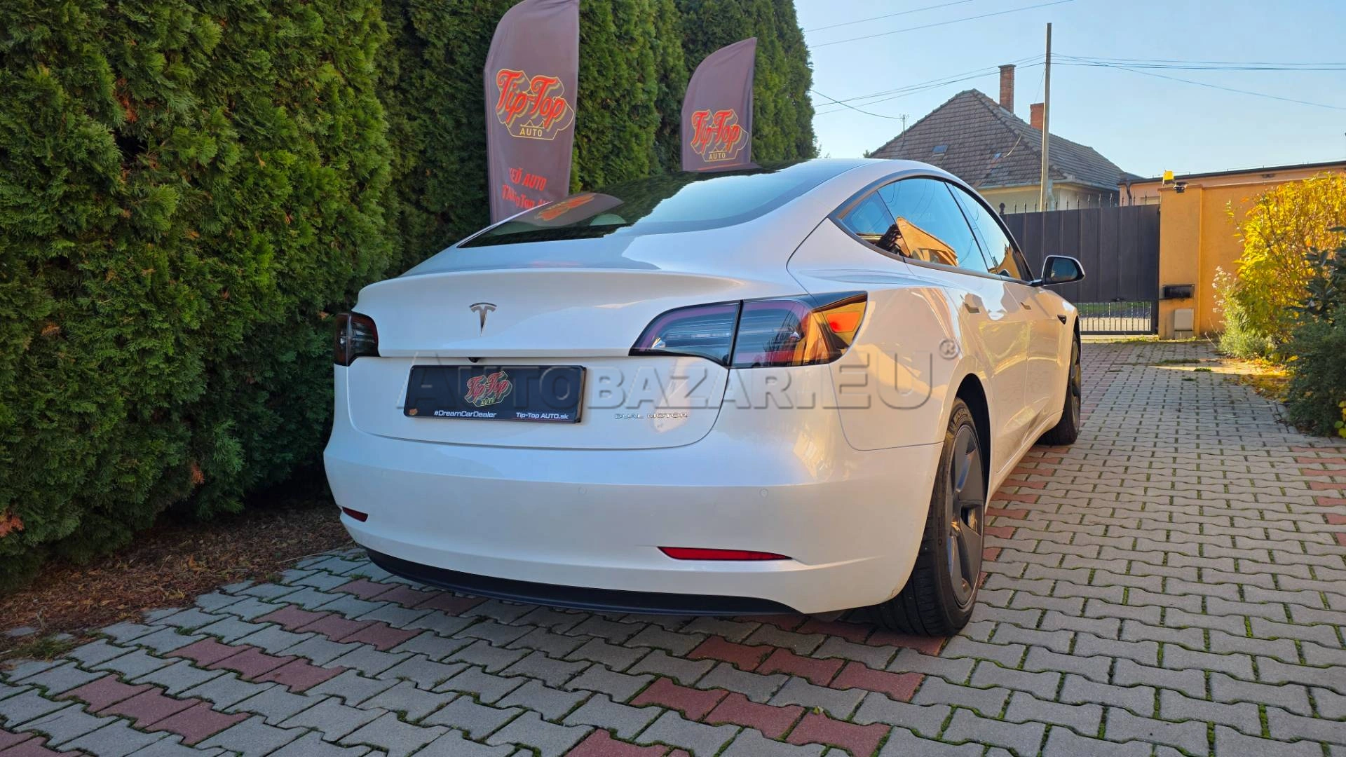 Tesla Model 3 Biely int. Long Range SoH 92,5