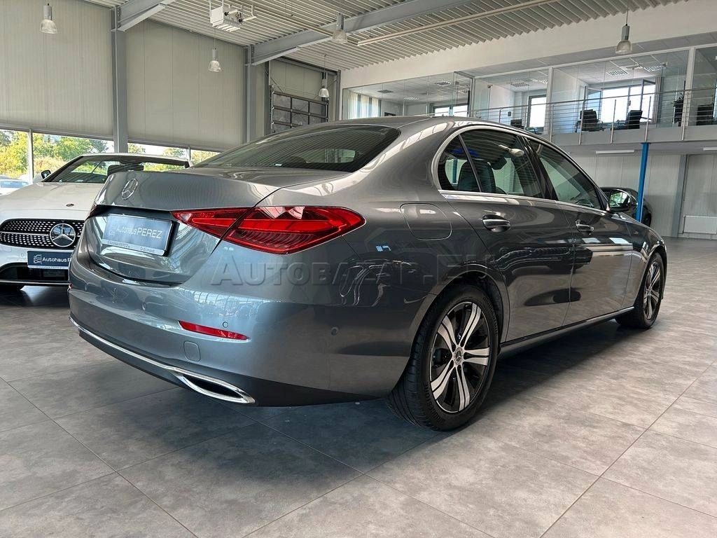 Mercedes-Benz C trieda Sedan 300 A/T