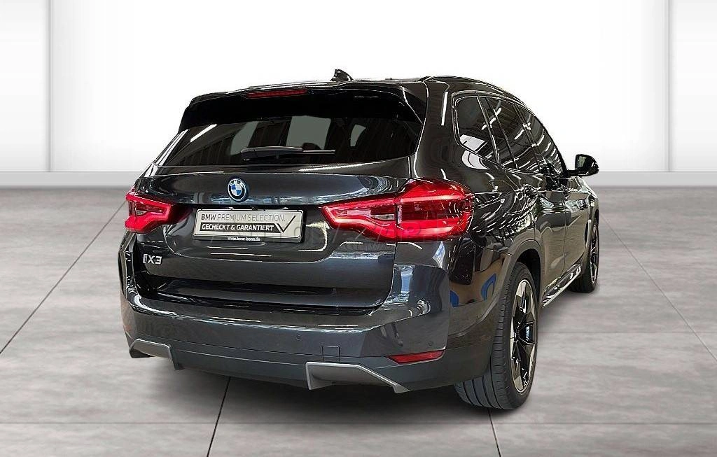 BMW iX3 A/T