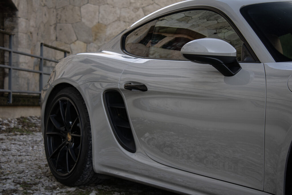 Porsche Cayman