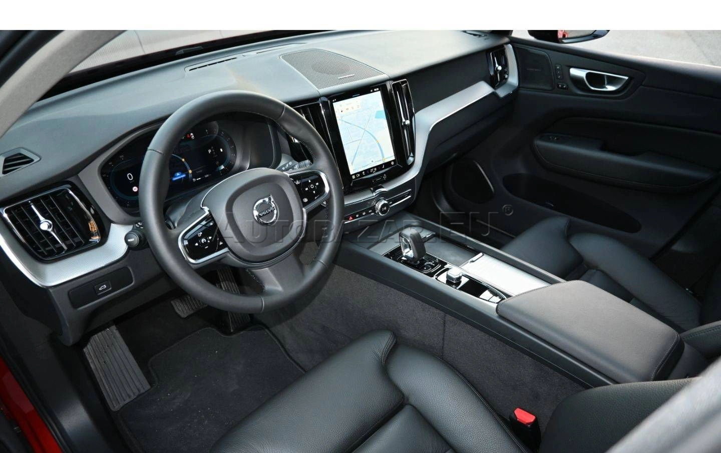 Volvo XC60 B4 Plus Dark A/T