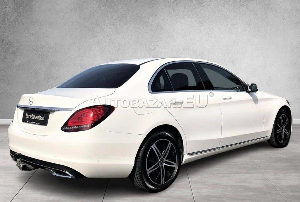 Mercedes-Benz C trieda Sedan 300 d A/T