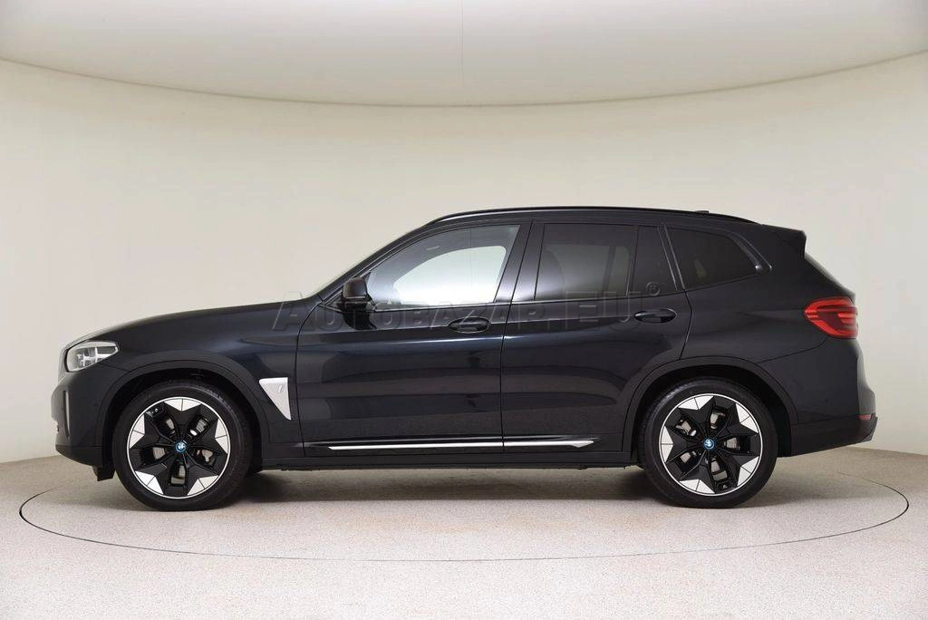BMW iX3 A/T