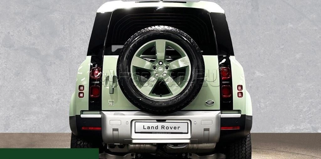 Land Rover Defender 90 3.0 I6 D300 MHEV A/T AWD