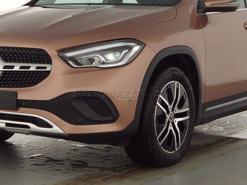 Mercedes-Benz GLA 200 d 4MATIC A/T