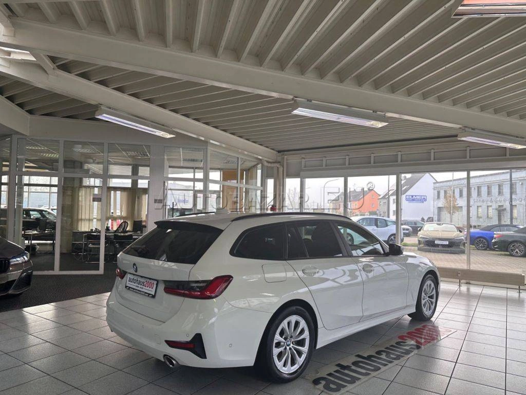 BMW Rad 3 Touring 320d mHEV  A/T