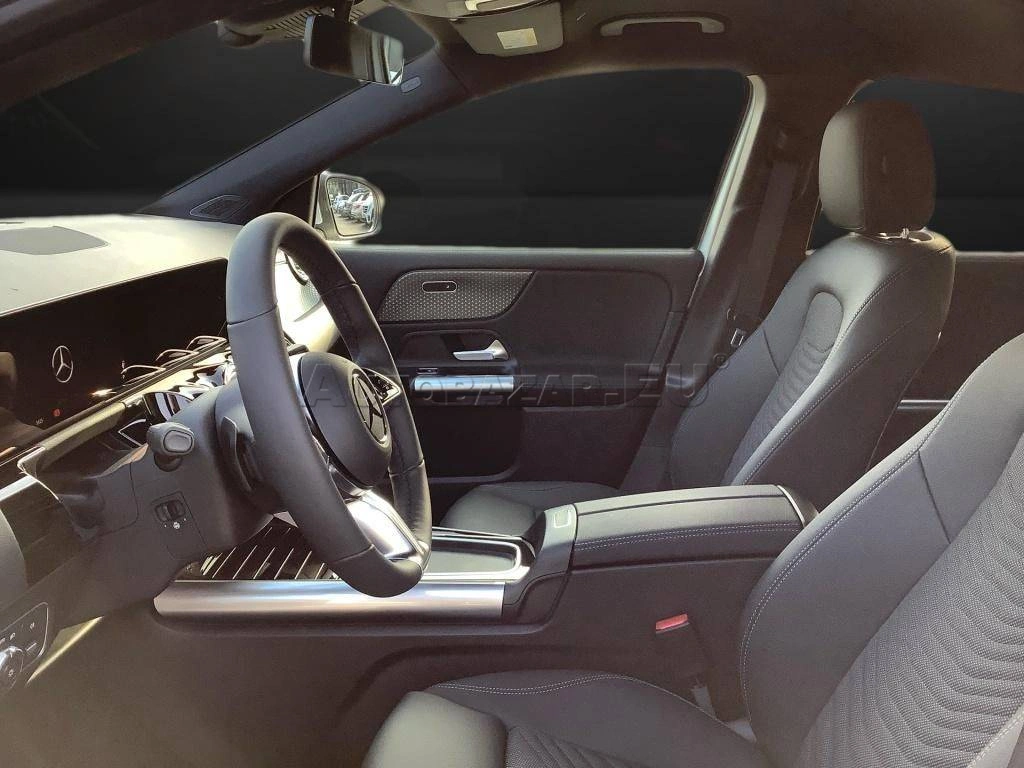 Mercedes-Benz EQA 300 4MATIC