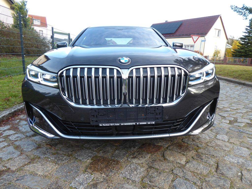 BMW Rad 7 730d mHEV A/T