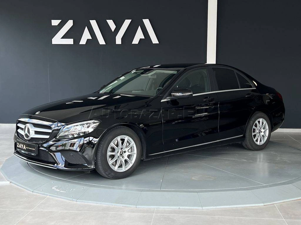 Mercedes-Benz C trieda Sedan 220 d A/T