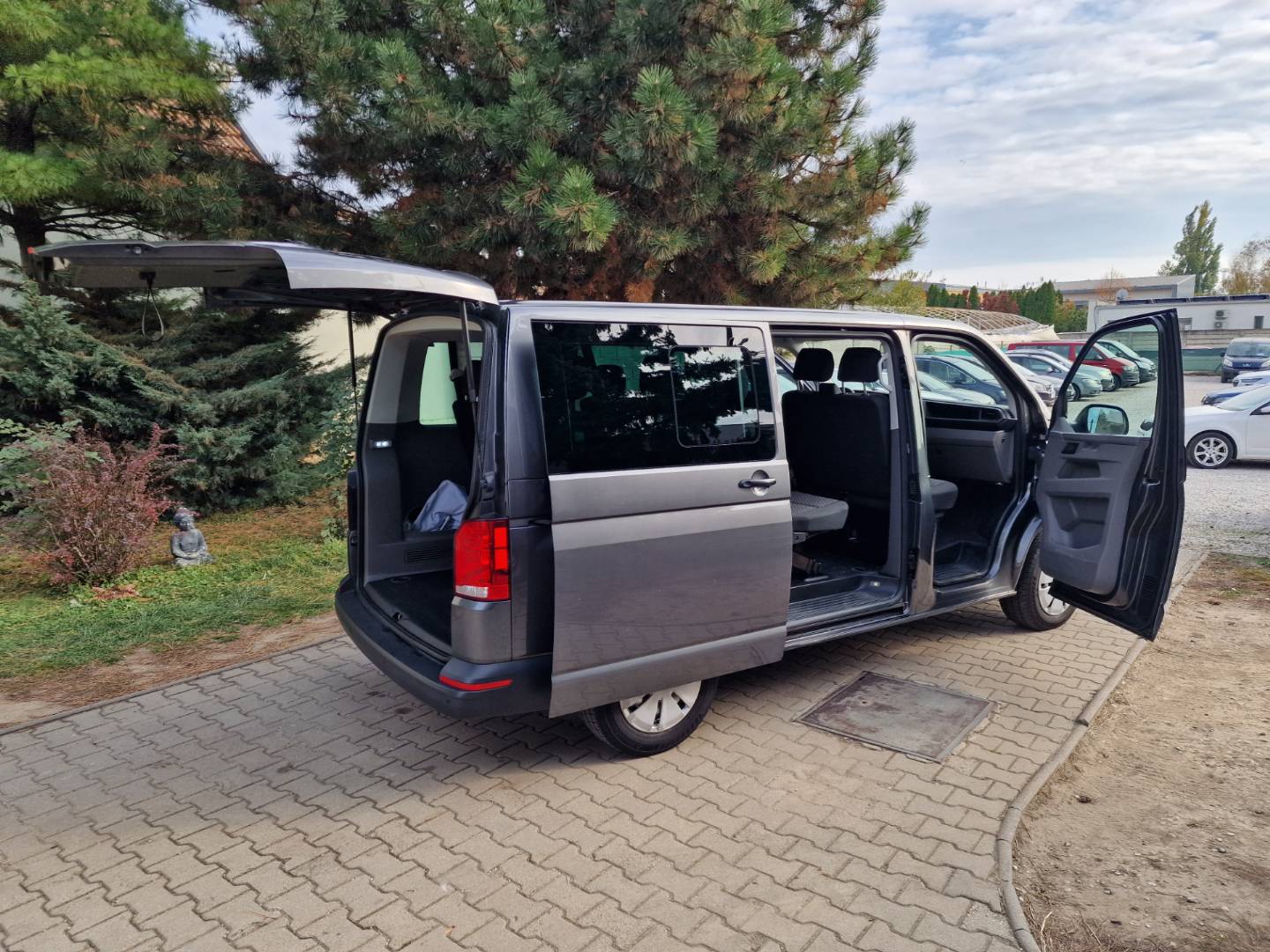Volkswagen T6 Caravelle 2.0 TDI LR Comfortline