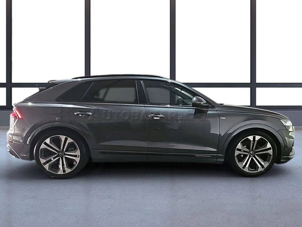 Audi Q8 55 TFSI mHEV quattro tiptronic