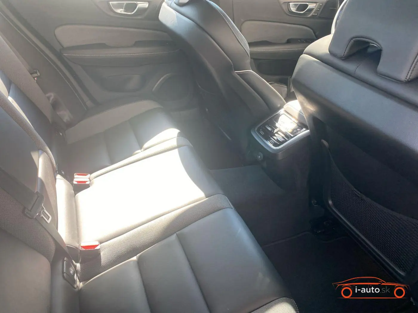 Volvo S60 2023 na predaj – fotografia 13