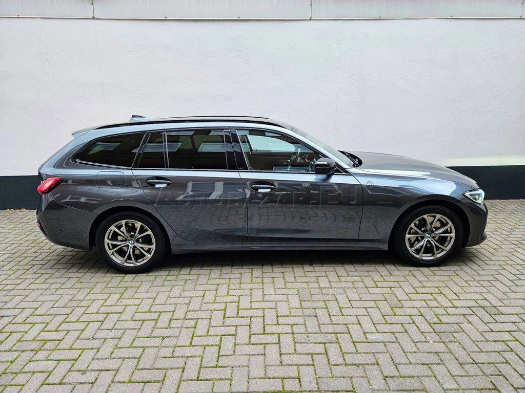 BMW Rad 3 Touring 330d  xDrive A/T