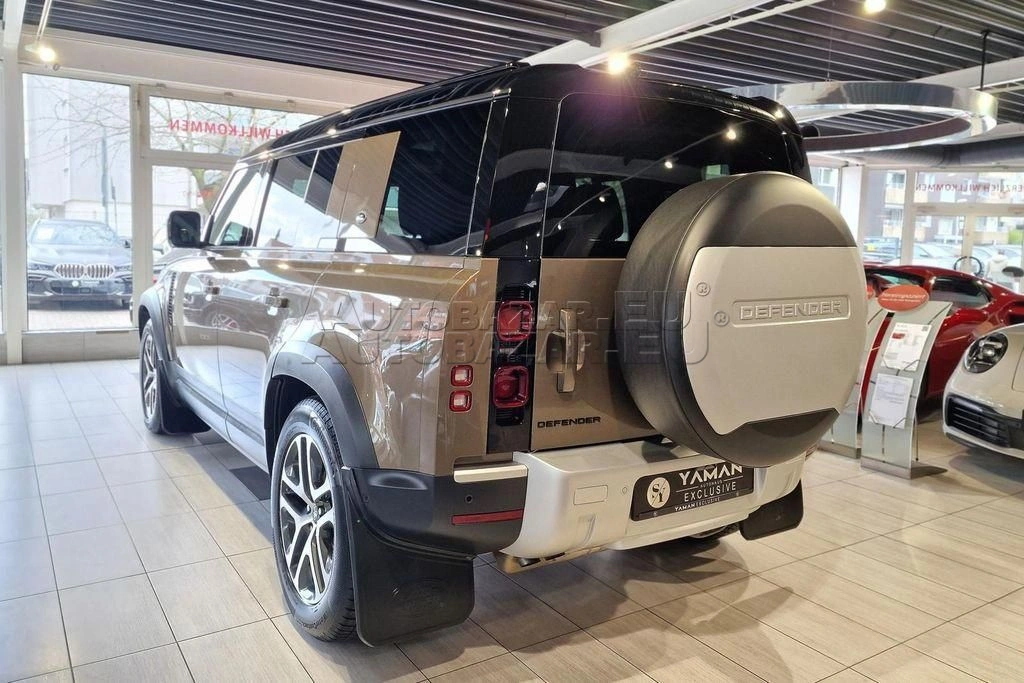Land Rover Defender 110 2.0D SD4 240k HSE A/T AWD 7 miest