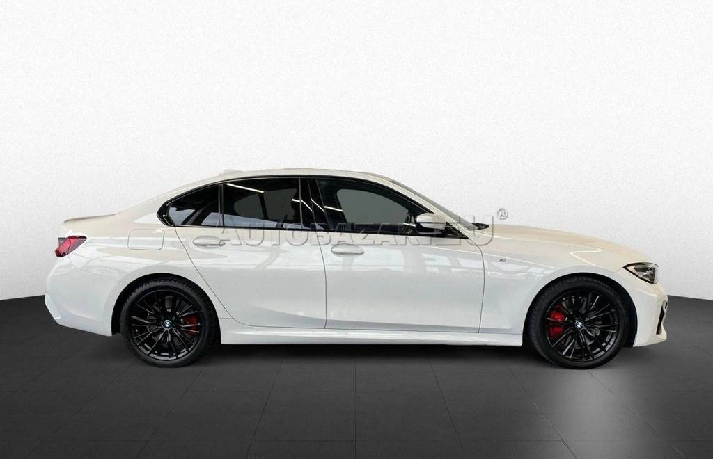 BMW Rad 3 330i A/T