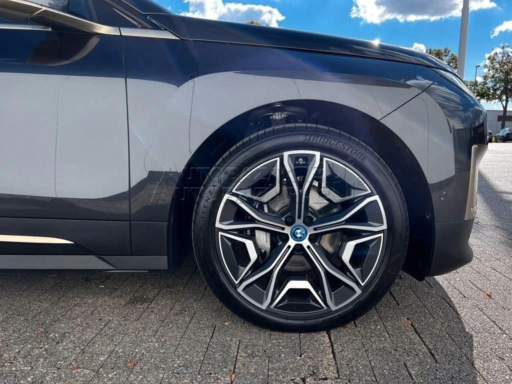 BMW iX XDrive40