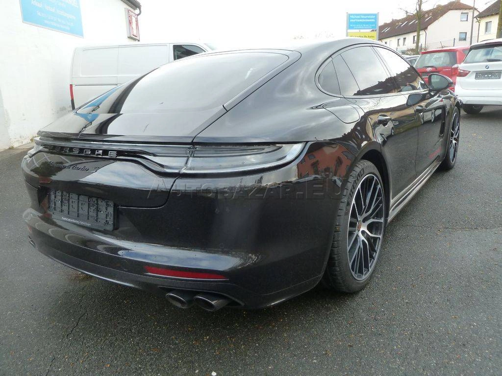 Porsche Panamera Turbo S 4.0 V8 PDK