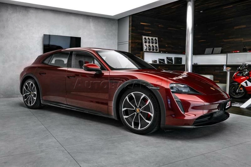 Porsche Taycan 4S Cross Turismo, cherry red